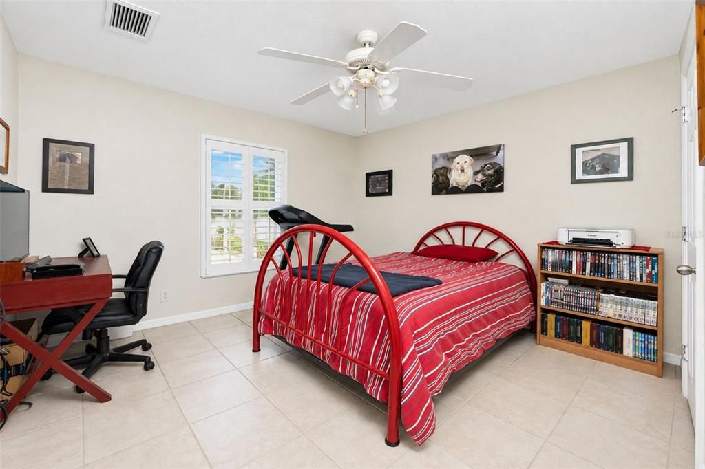 For Sale: $389,900 (3 beds, 2 baths, 1639 Square Feet)
