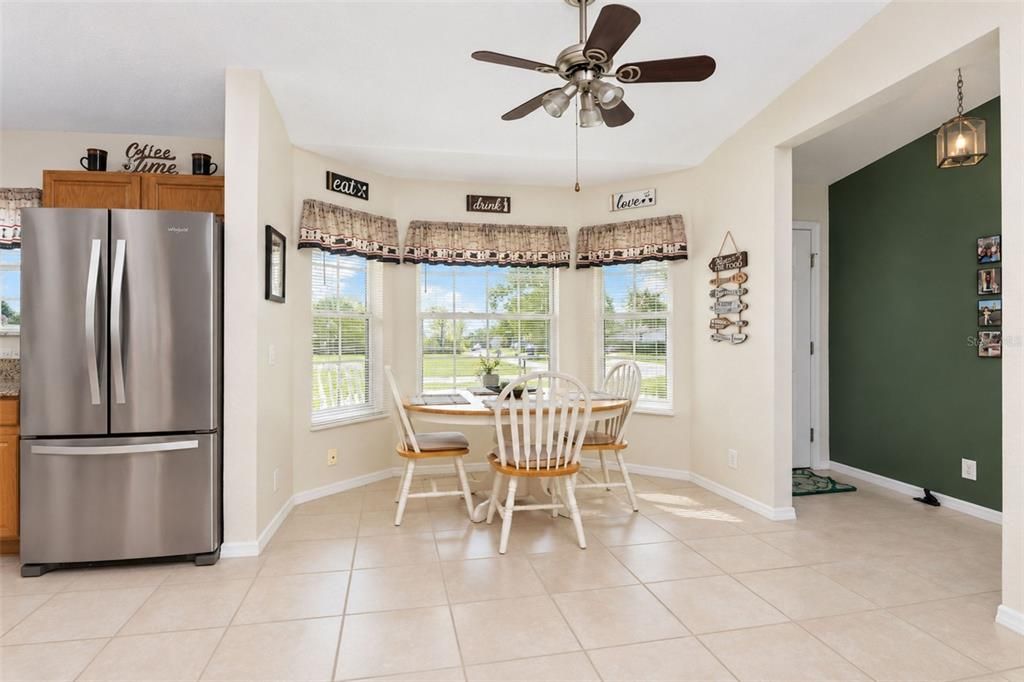 For Sale: $389,900 (3 beds, 2 baths, 1639 Square Feet)