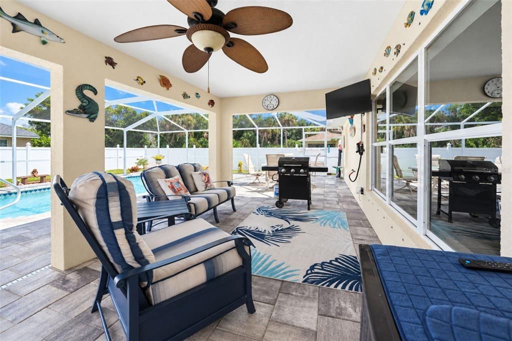 For Sale: $389,900 (3 beds, 2 baths, 1639 Square Feet)