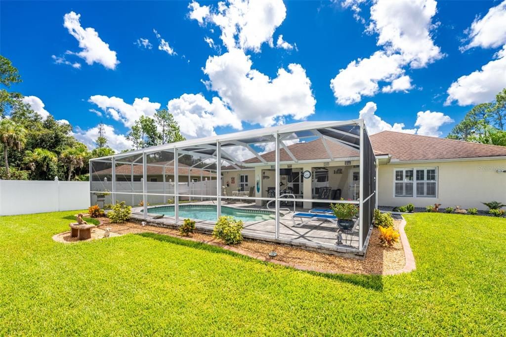 For Sale: $389,900 (3 beds, 2 baths, 1639 Square Feet)