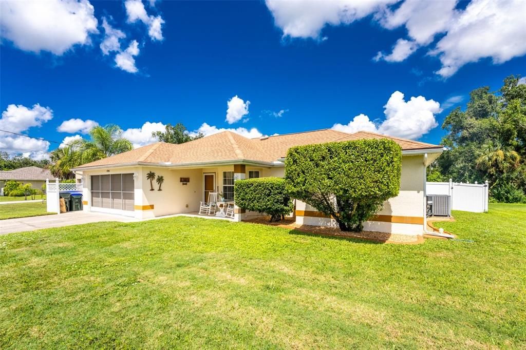 For Sale: $389,900 (3 beds, 2 baths, 1639 Square Feet)