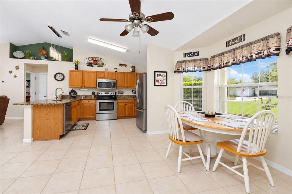 For Sale: $389,900 (3 beds, 2 baths, 1639 Square Feet)