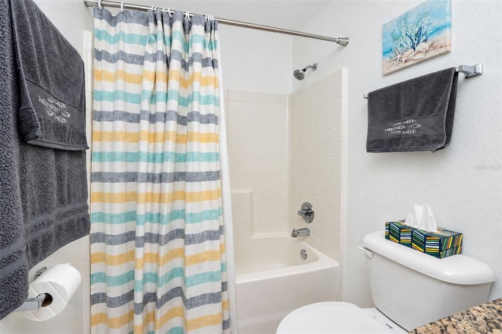 For Sale: $389,900 (3 beds, 2 baths, 1639 Square Feet)