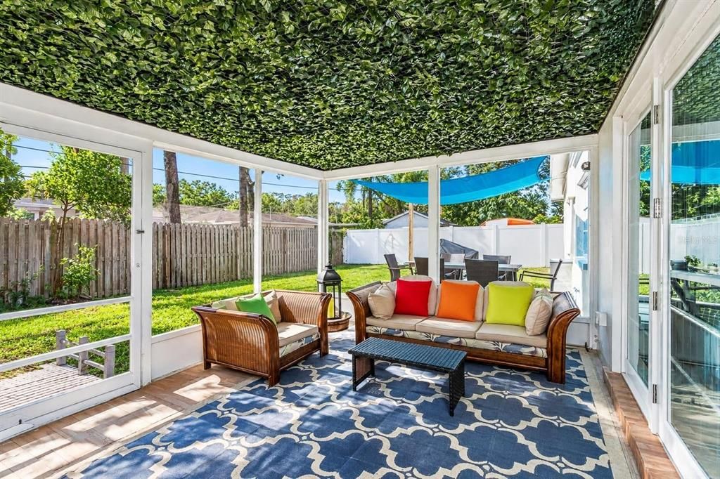 En Venta: $570,000 (3 camas, 2 baños, 1570 Pies cuadrados)