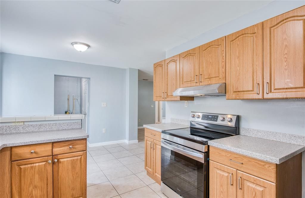 For Rent: $2,300 (2 beds, 1 baths, 1060 Square Feet)