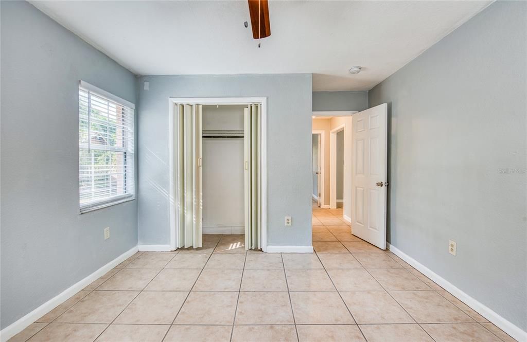 For Rent: $2,300 (2 beds, 1 baths, 1060 Square Feet)