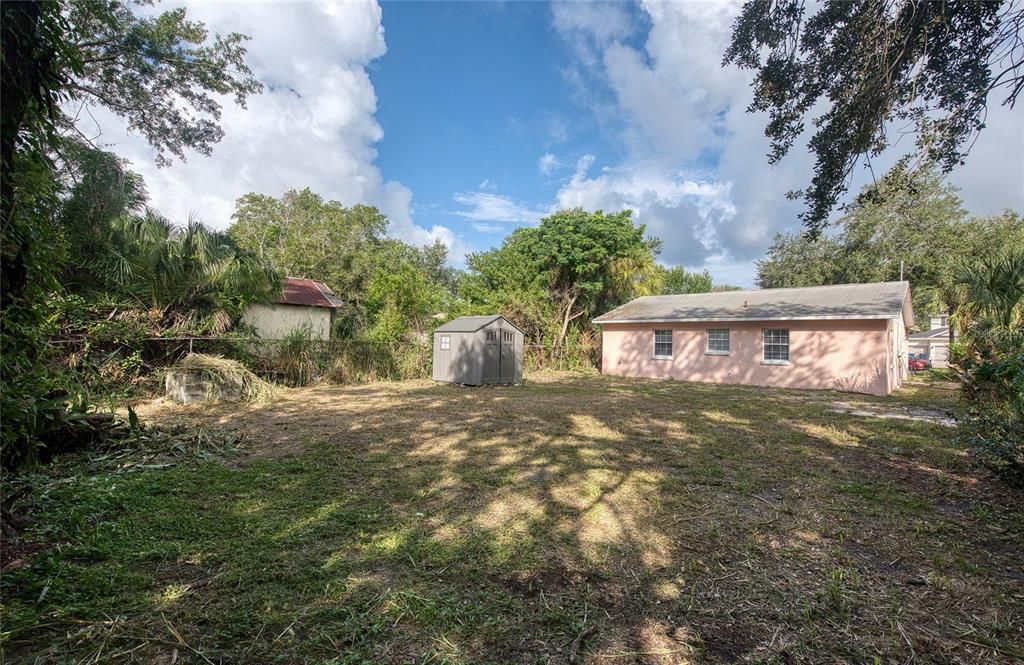 For Rent: $2,300 (2 beds, 1 baths, 1060 Square Feet)