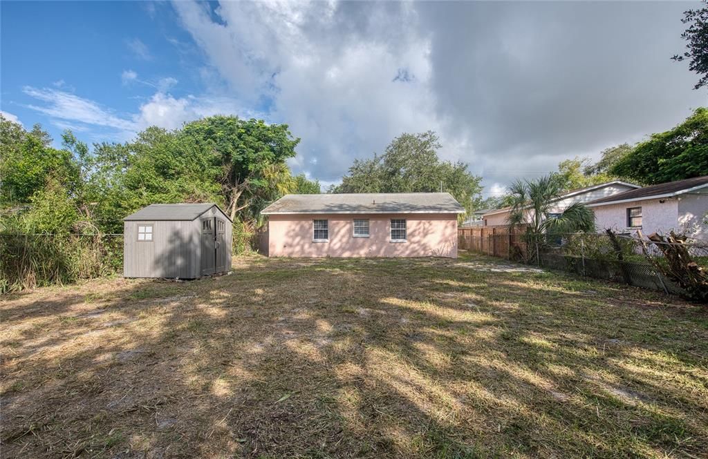 For Rent: $2,300 (2 beds, 1 baths, 1060 Square Feet)