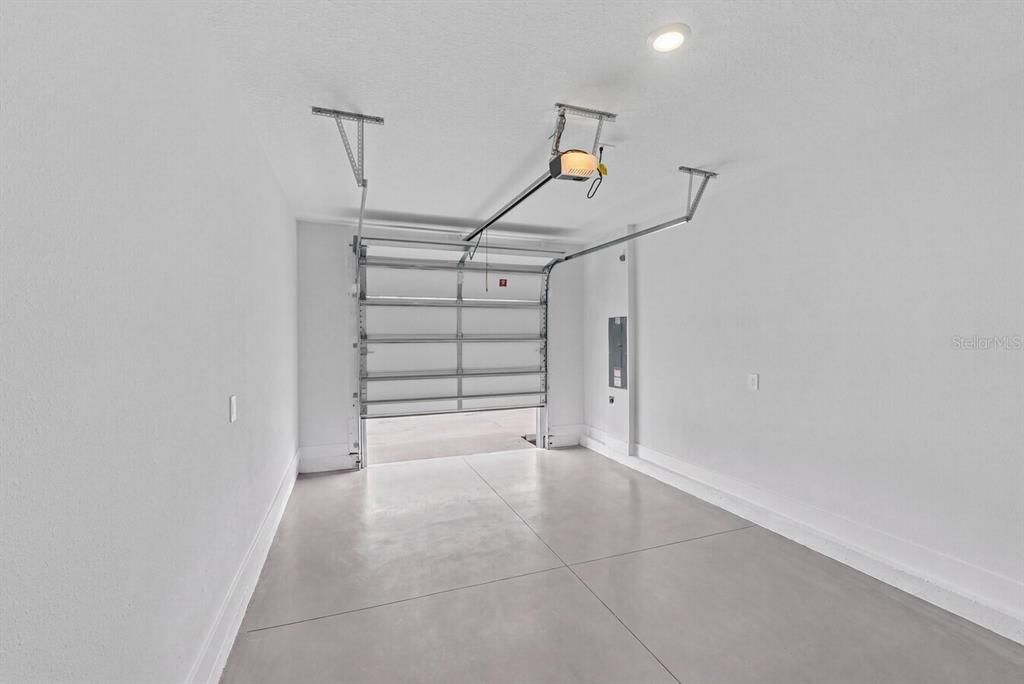 En Renta: $2,395 (3 camas, 2 baños, 1725 Pies cuadrados)