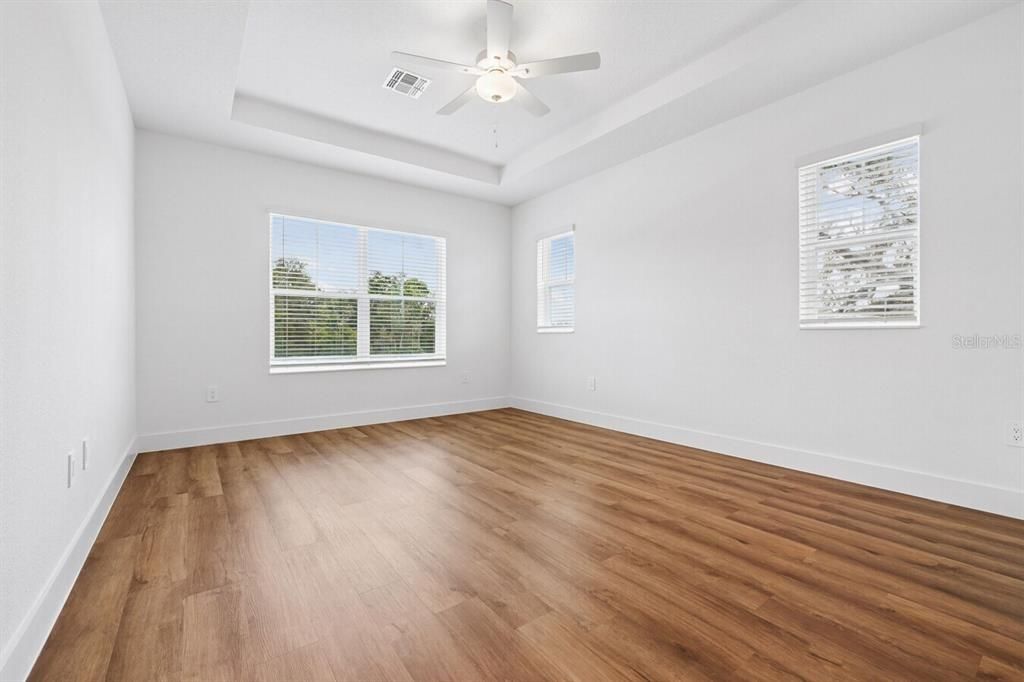 En Renta: $2,395 (3 camas, 2 baños, 1725 Pies cuadrados)