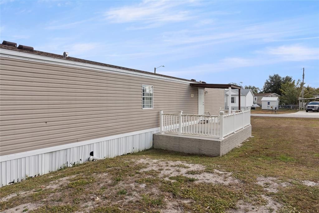 For Sale: $150,000 (2 beds, 2 baths, 840 Square Feet)