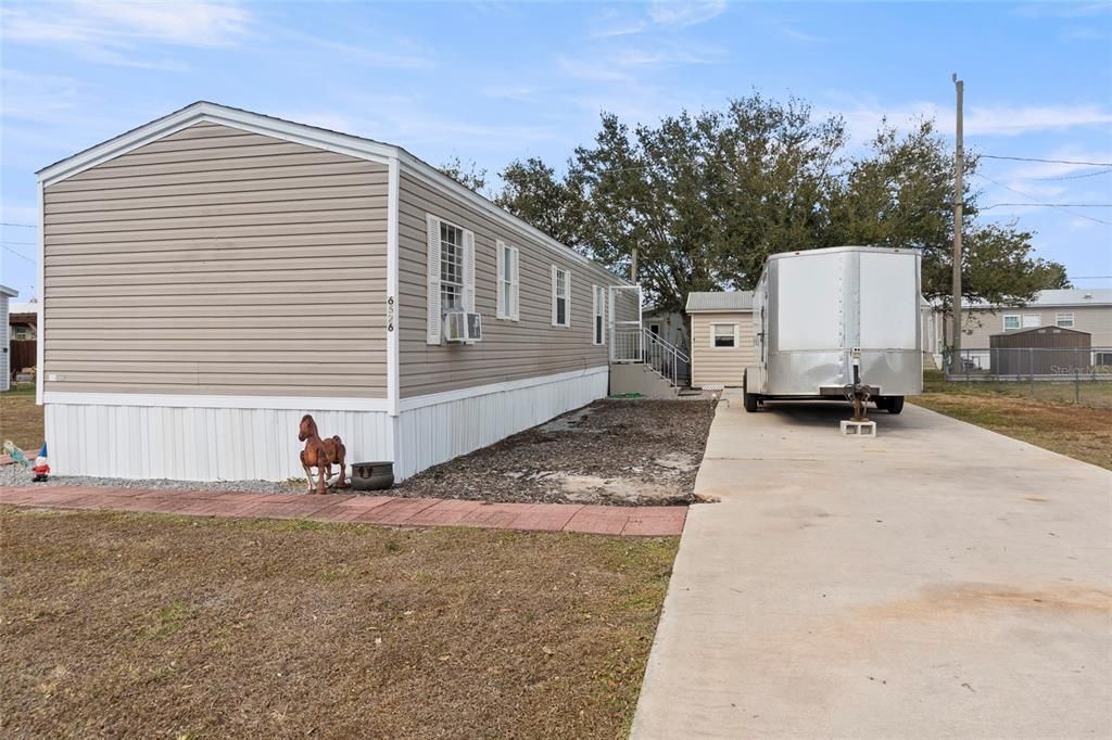 For Sale: $150,000 (2 beds, 2 baths, 840 Square Feet)