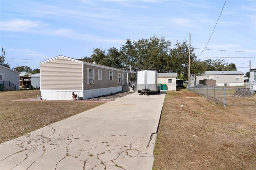 For Sale: $150,000 (2 beds, 2 baths, 840 Square Feet)