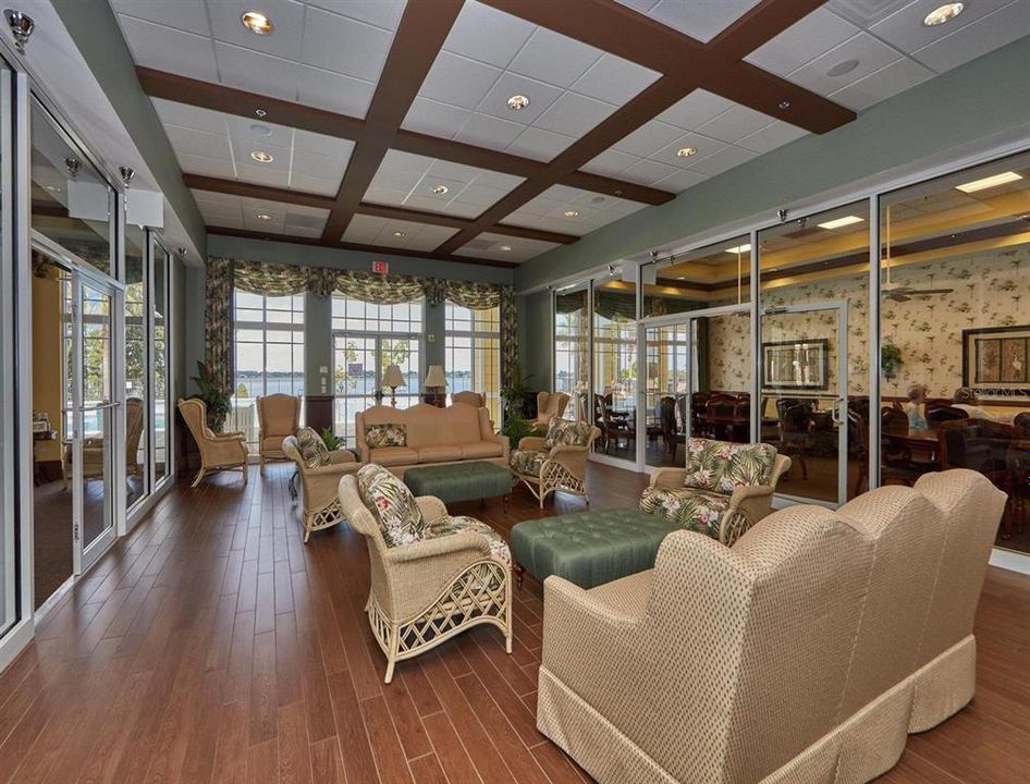 For Sale: $349,001 (2 beds, 2 baths, 1888 Square Feet)