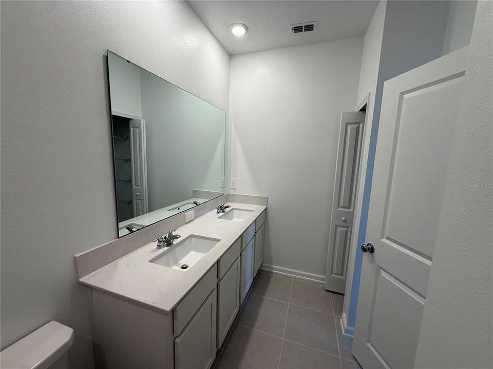 For Rent: $1,998 (3 beds, 2 baths, 1660 Square Feet)