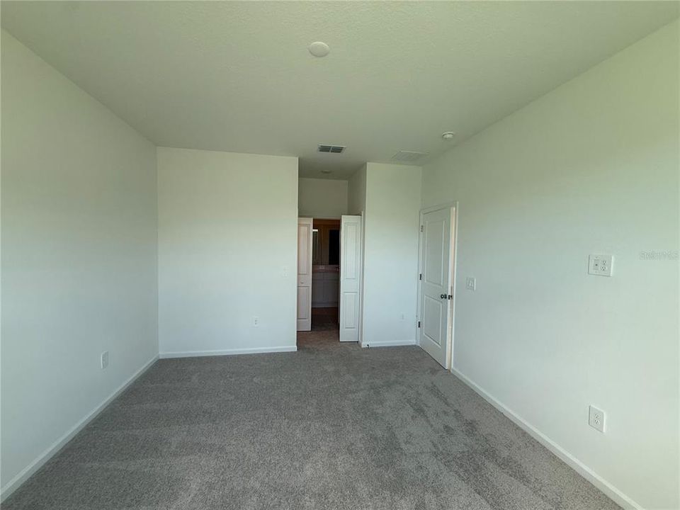 For Rent: $1,998 (3 beds, 2 baths, 1660 Square Feet)