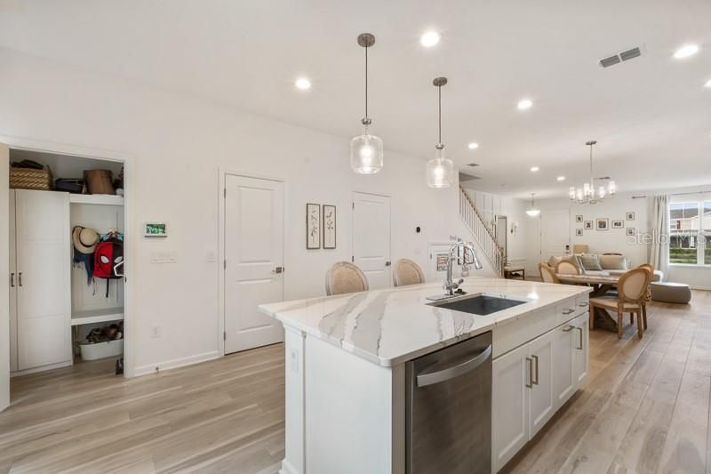 En Venta: $499,900 (3 camas, 2 baños, 1770 Pies cuadrados)