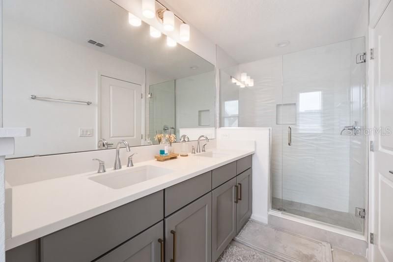 En Venta: $499,900 (3 camas, 2 baños, 1770 Pies cuadrados)