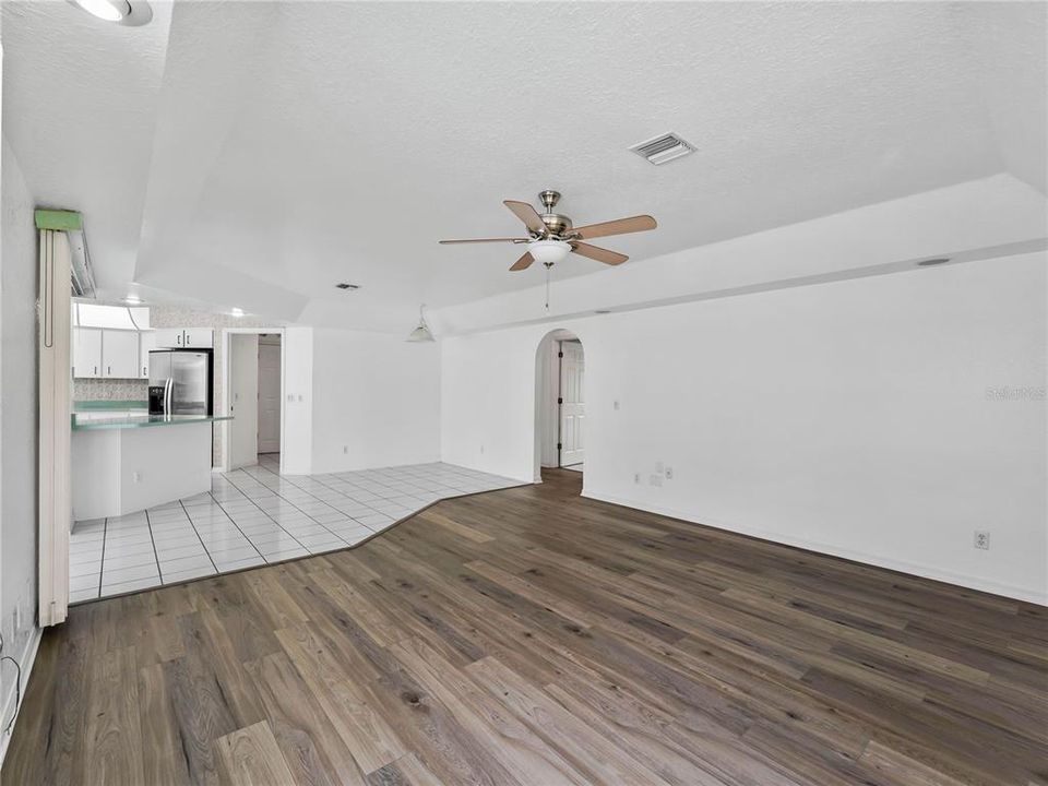 For Sale: $314,900 (3 beds, 2 baths, 2080 Square Feet)