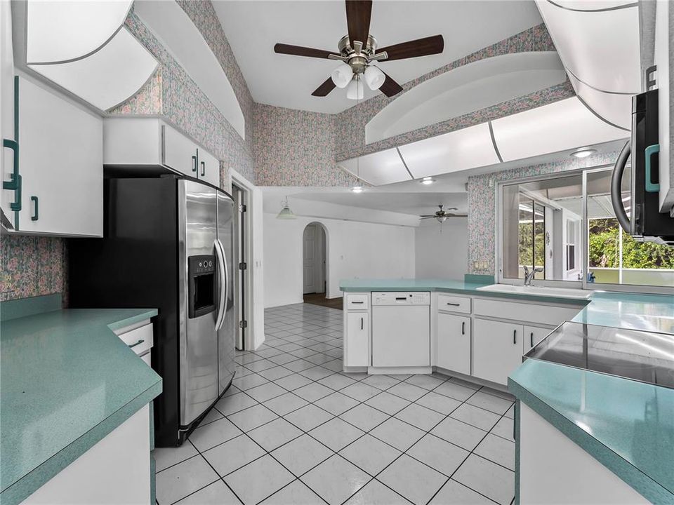For Sale: $314,900 (3 beds, 2 baths, 2080 Square Feet)