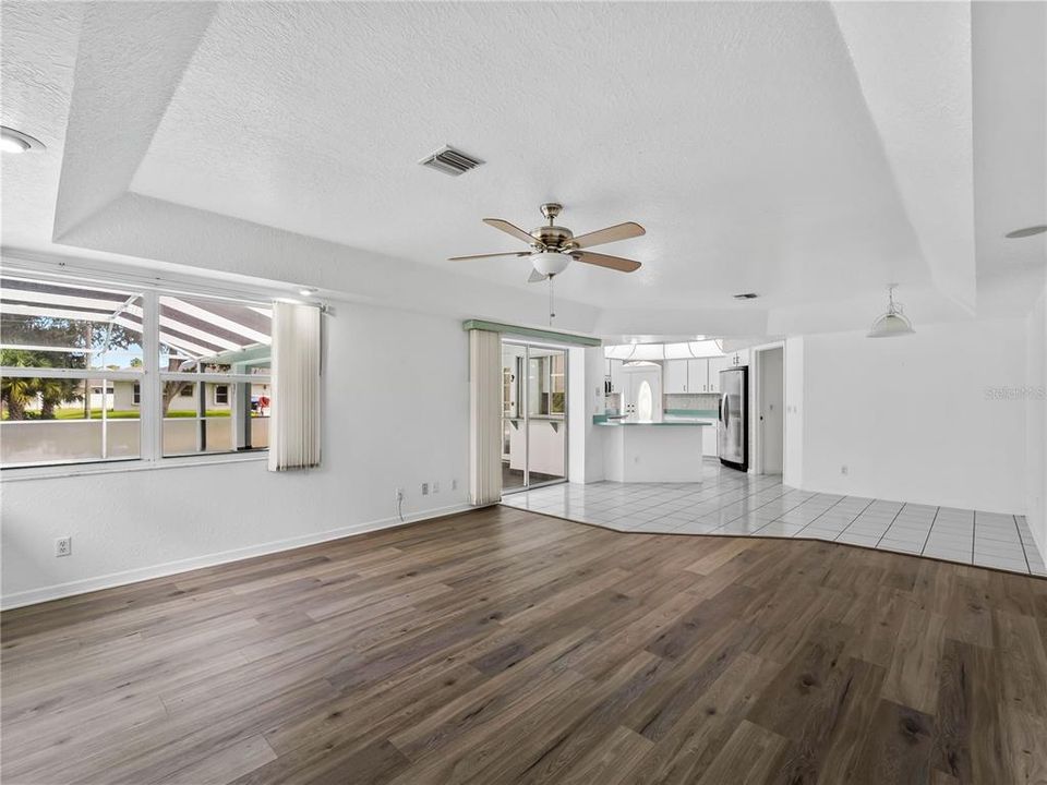 For Sale: $314,900 (3 beds, 2 baths, 2080 Square Feet)