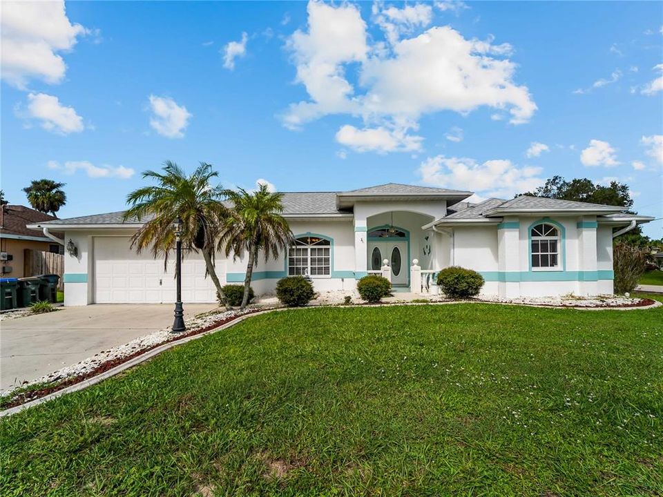 For Sale: $314,900 (3 beds, 2 baths, 2080 Square Feet)