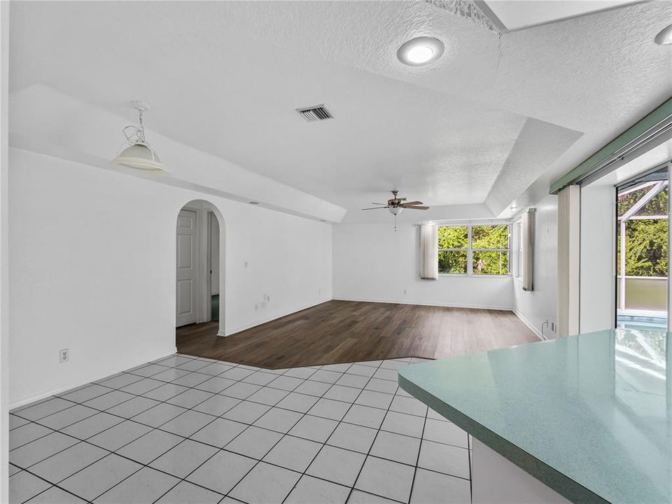 For Sale: $314,900 (3 beds, 2 baths, 2080 Square Feet)