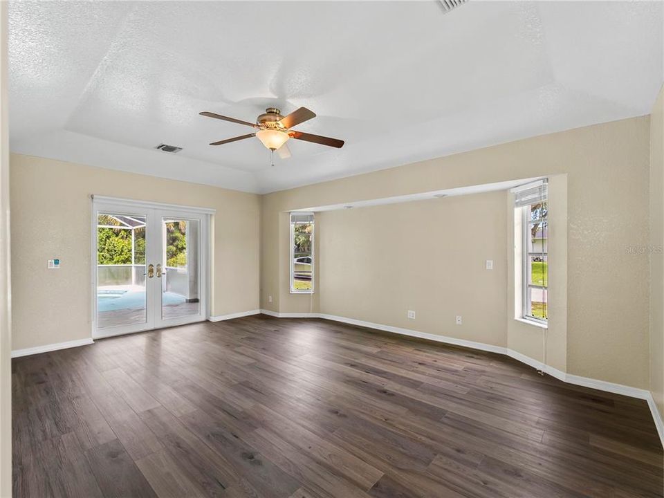 For Sale: $314,900 (3 beds, 2 baths, 2080 Square Feet)