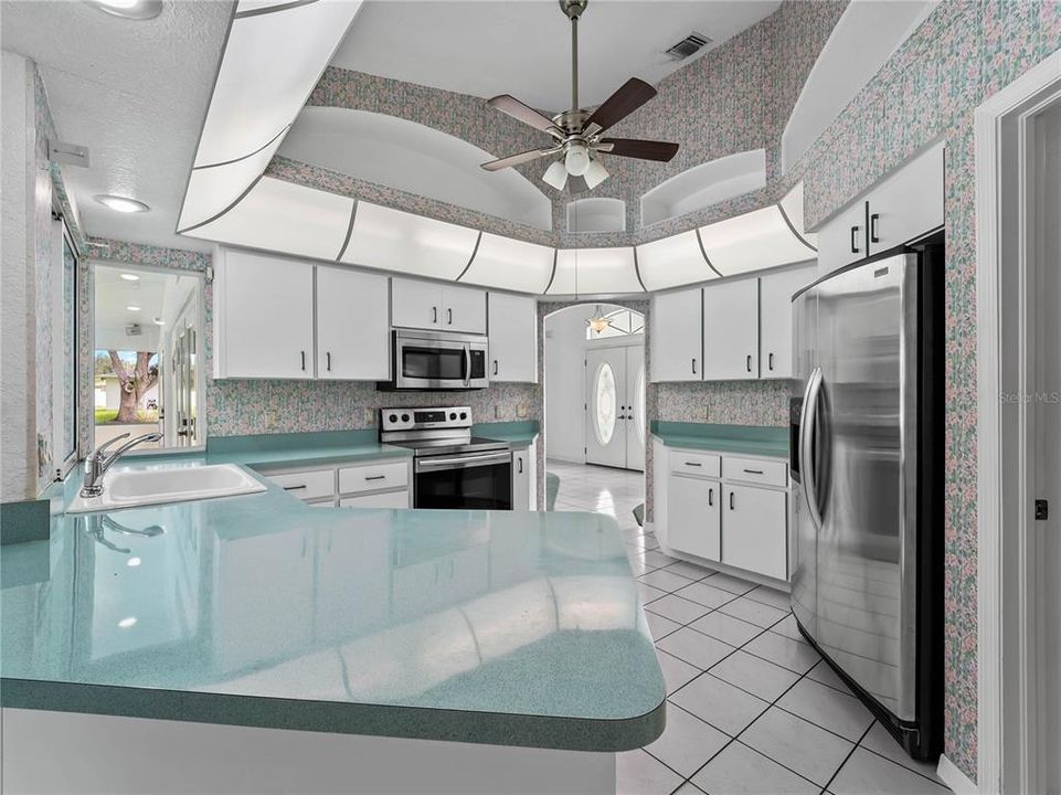 For Sale: $314,900 (3 beds, 2 baths, 2080 Square Feet)