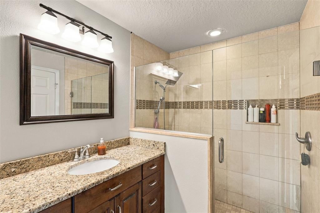 En Venta: $440,000 (3 camas, 2 baños, 2259 Pies cuadrados)
