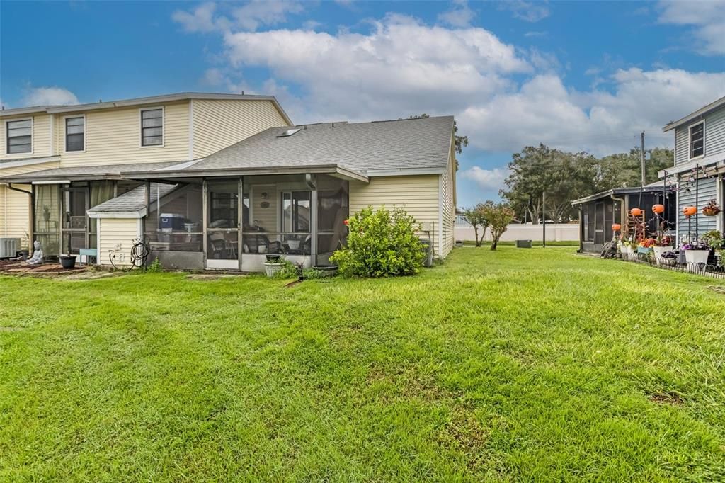 For Sale: $220,000 (2 beds, 2 baths, 1005 Square Feet)