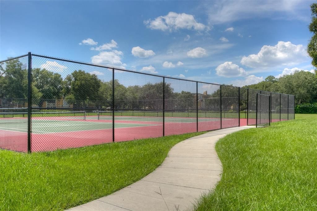 For Sale: $220,000 (2 beds, 2 baths, 1005 Square Feet)