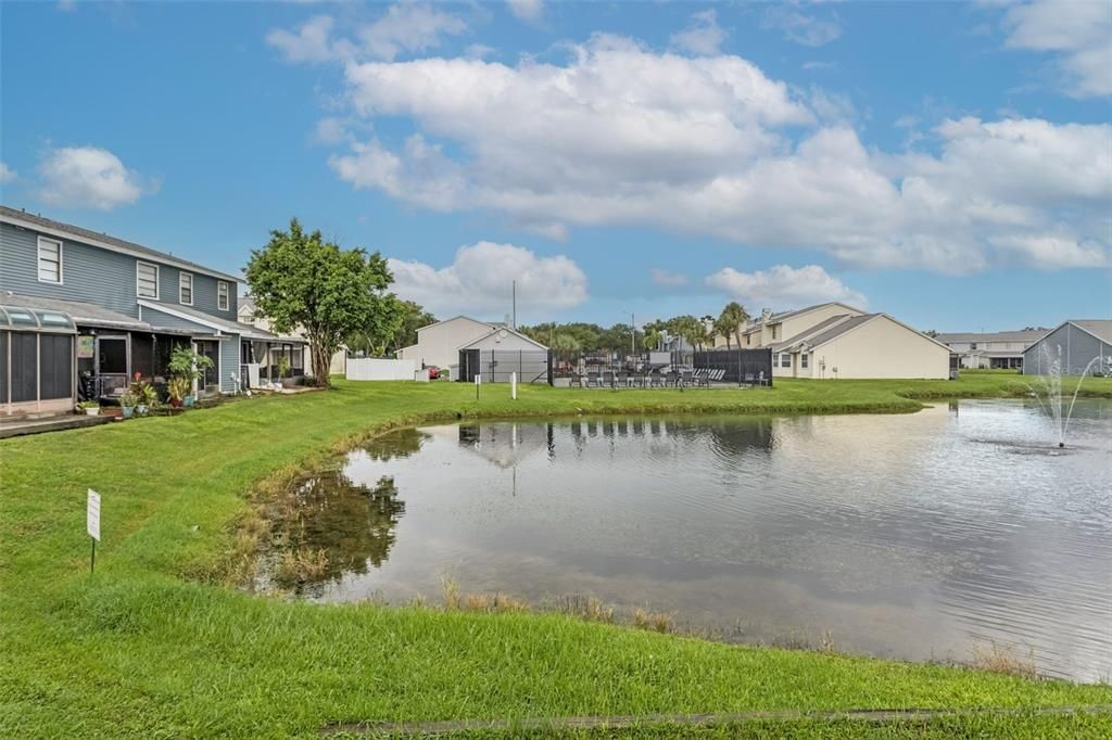 For Sale: $220,000 (2 beds, 2 baths, 1005 Square Feet)
