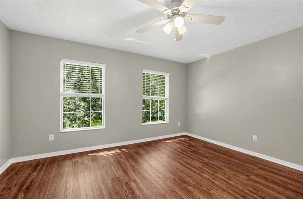 For Sale: $449,900 (4 beds, 2 baths, 2022 Square Feet)