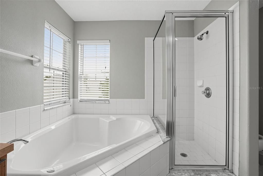 For Sale: $449,900 (4 beds, 2 baths, 2022 Square Feet)