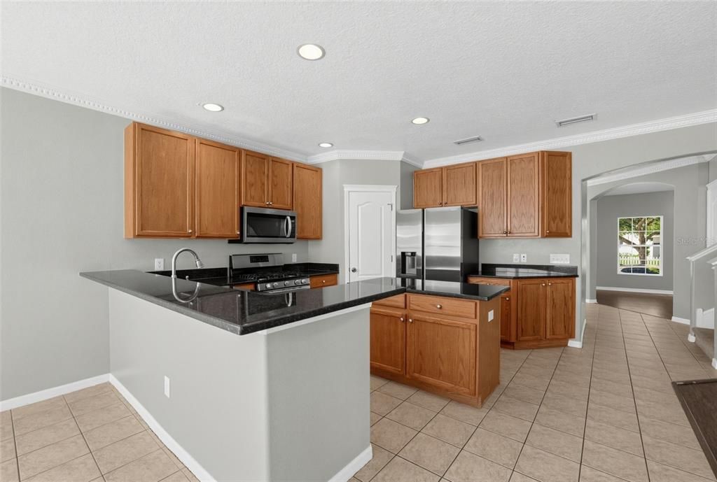 For Sale: $449,900 (4 beds, 2 baths, 2022 Square Feet)