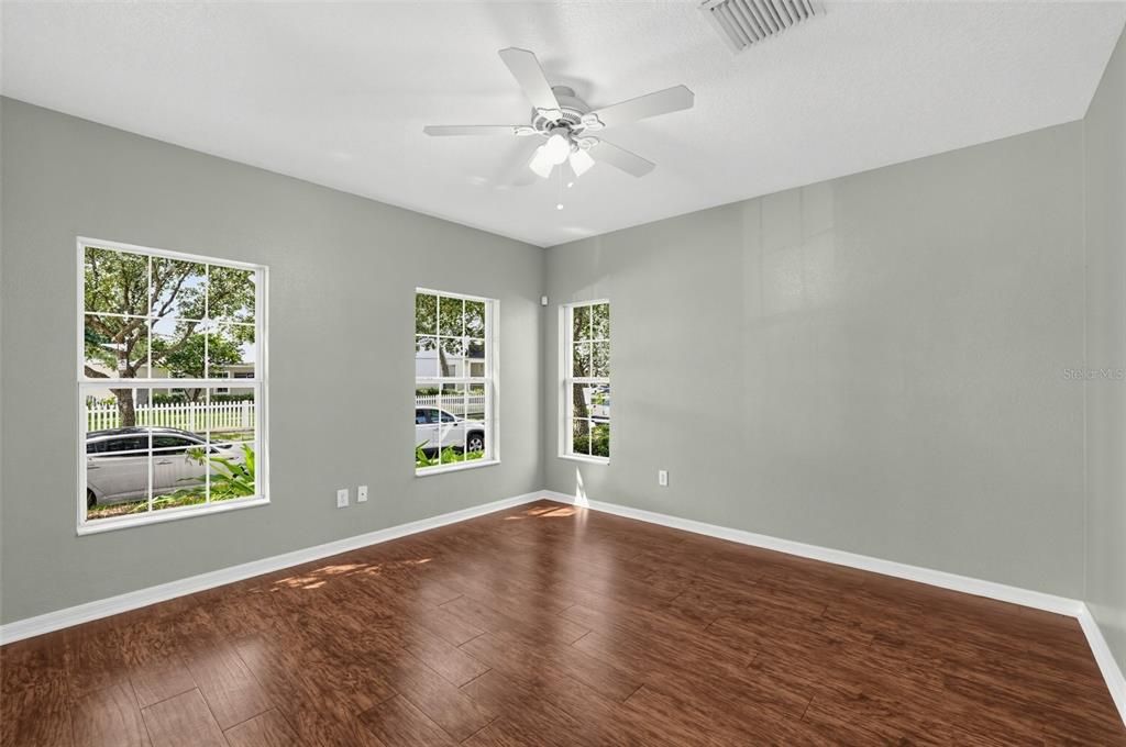 For Sale: $449,900 (4 beds, 2 baths, 2022 Square Feet)