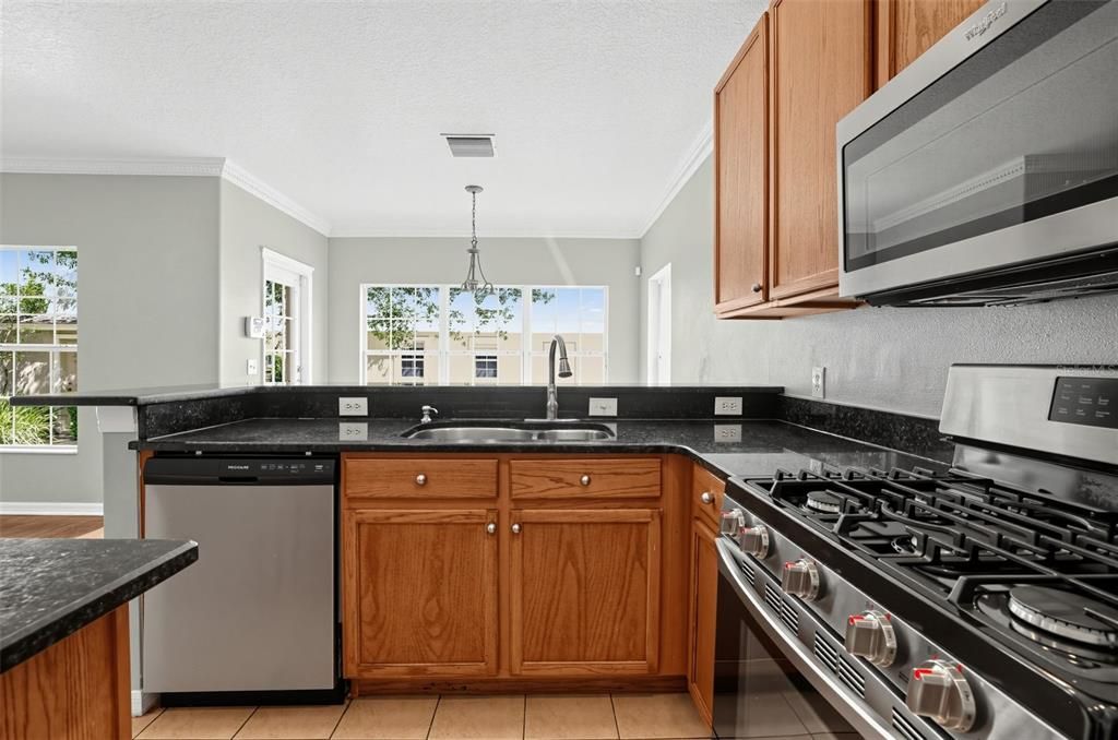 For Sale: $449,900 (4 beds, 2 baths, 2022 Square Feet)