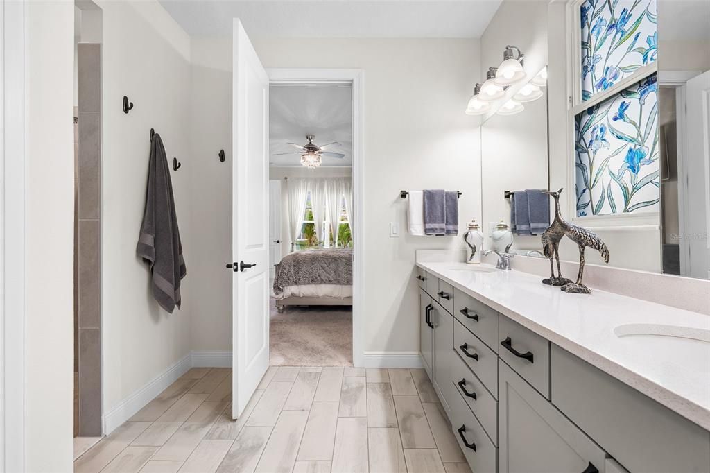 For Sale: $529,900 (3 beds, 2 baths, 1998 Square Feet)