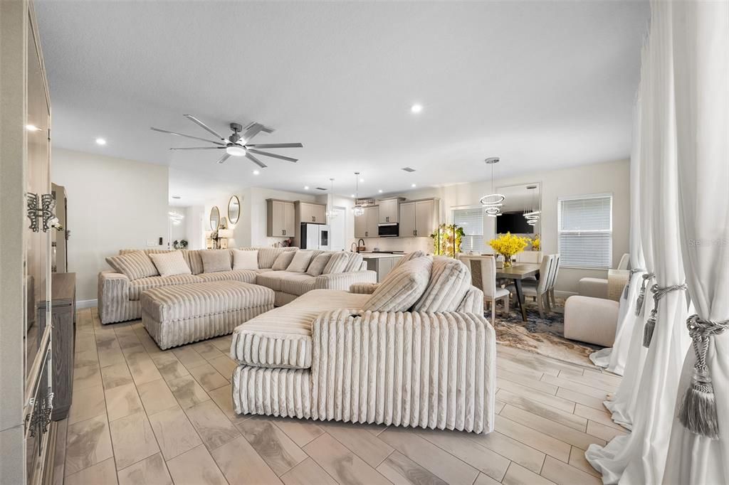For Sale: $529,900 (3 beds, 2 baths, 1998 Square Feet)