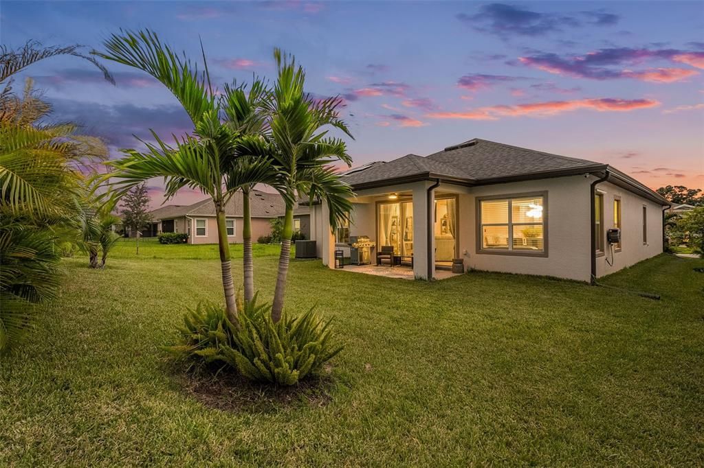 For Sale: $529,900 (3 beds, 2 baths, 1998 Square Feet)