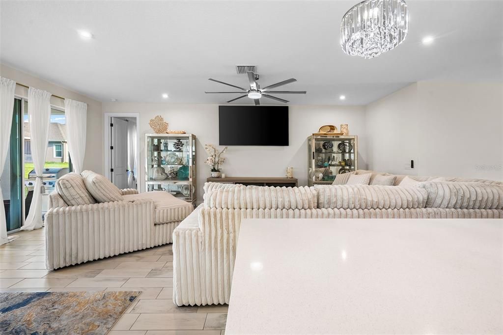 For Sale: $529,900 (3 beds, 2 baths, 1998 Square Feet)