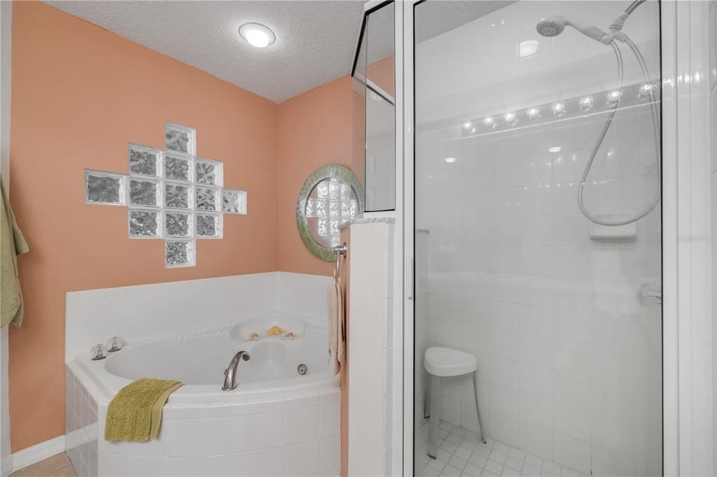 En Venta: $519,000 (3 camas, 2 baños, 1768 Pies cuadrados)