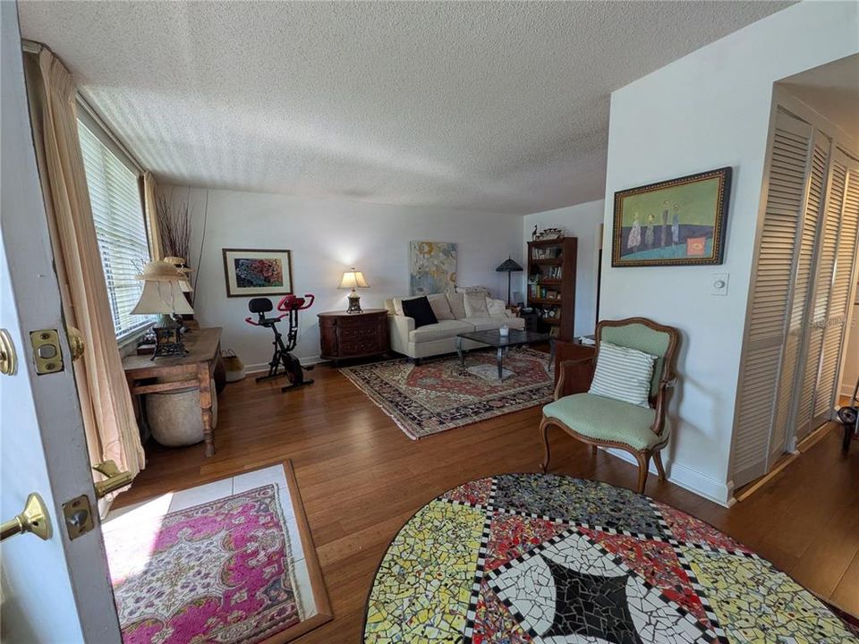 En Venta: $119,000 (1 camas, 1 baños, 925 Pies cuadrados)