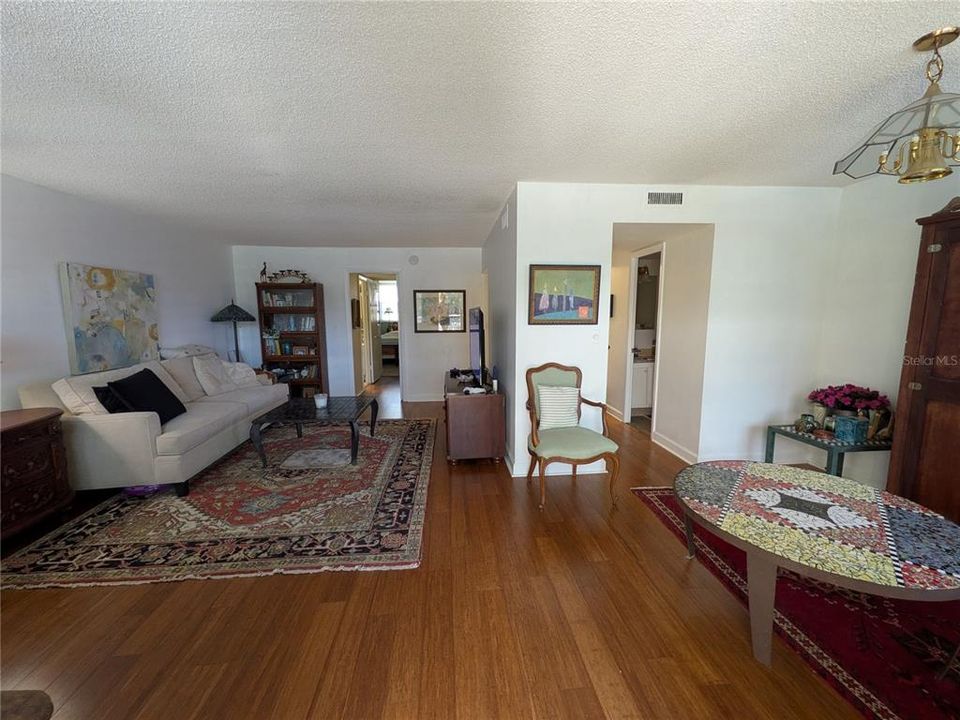 En Venta: $119,000 (1 camas, 1 baños, 925 Pies cuadrados)