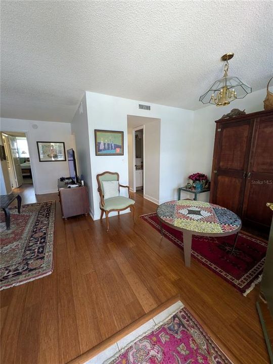 En Venta: $119,000 (1 camas, 1 baños, 925 Pies cuadrados)