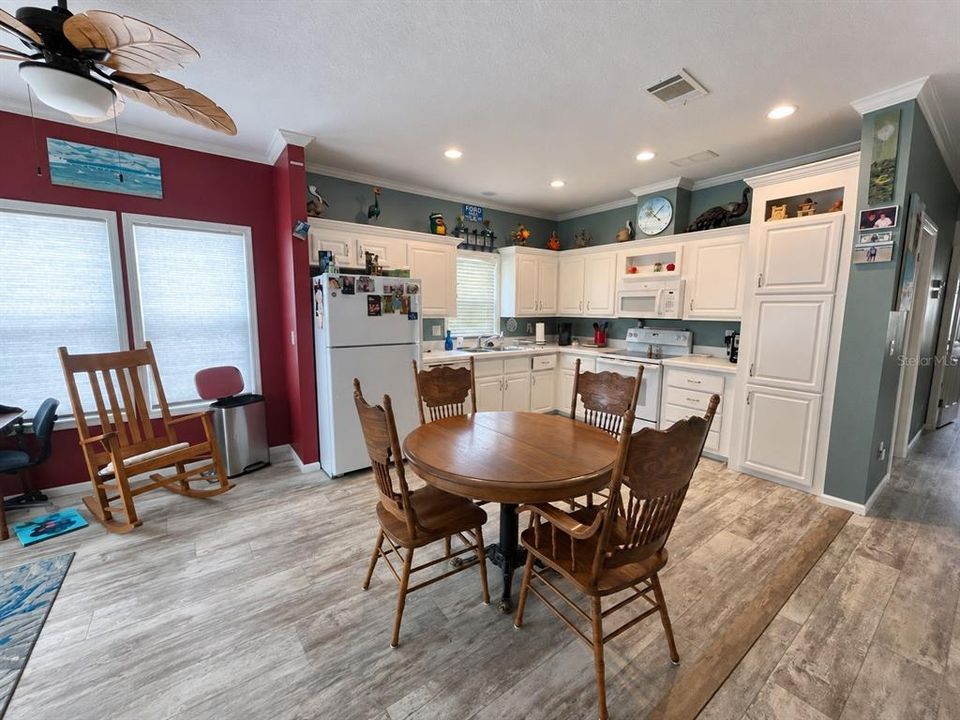 For Rent: $1,700 (2 beds, 2 baths, 1008 Square Feet)