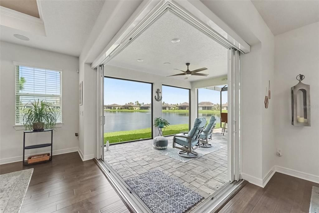 For Sale: $580,000 (2 beds, 2 baths, 1916 Square Feet)