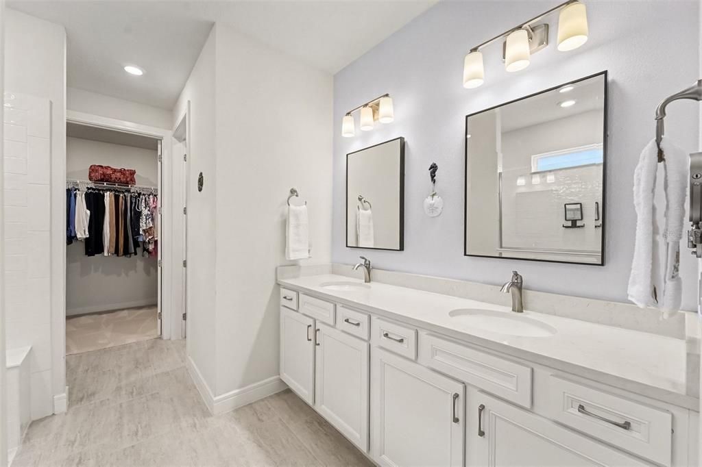 For Sale: $580,000 (2 beds, 2 baths, 1916 Square Feet)