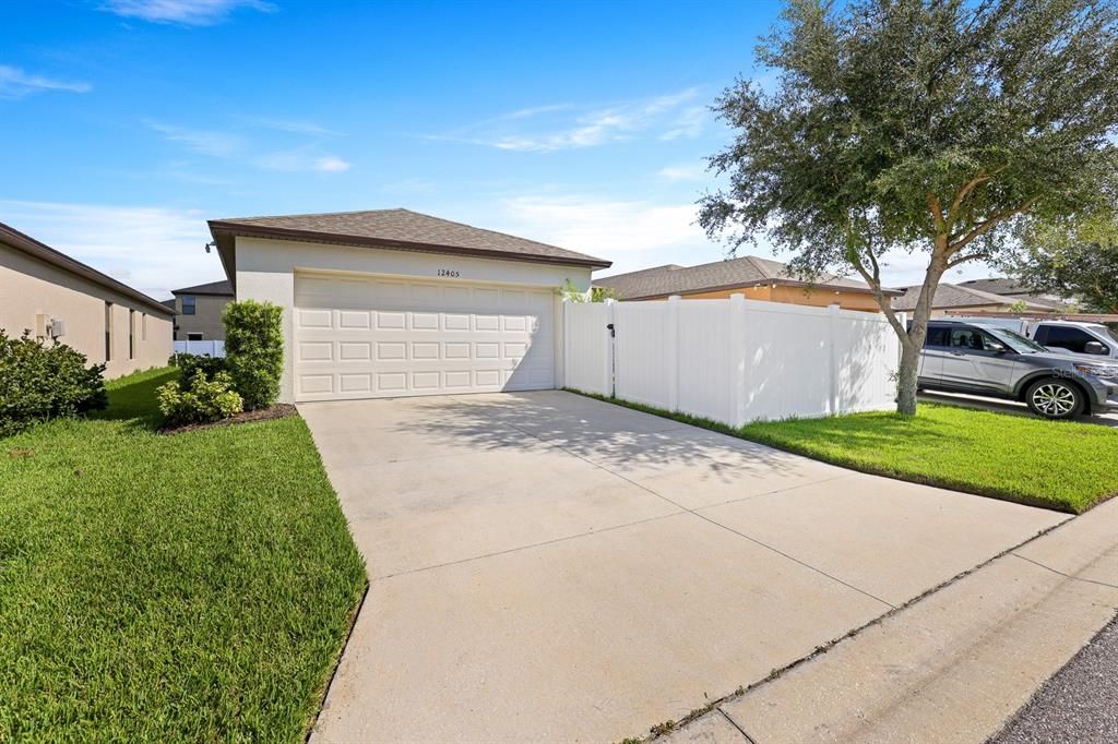 For Rent: $2,300 (3 beds, 2 baths, 1458 Square Feet)
